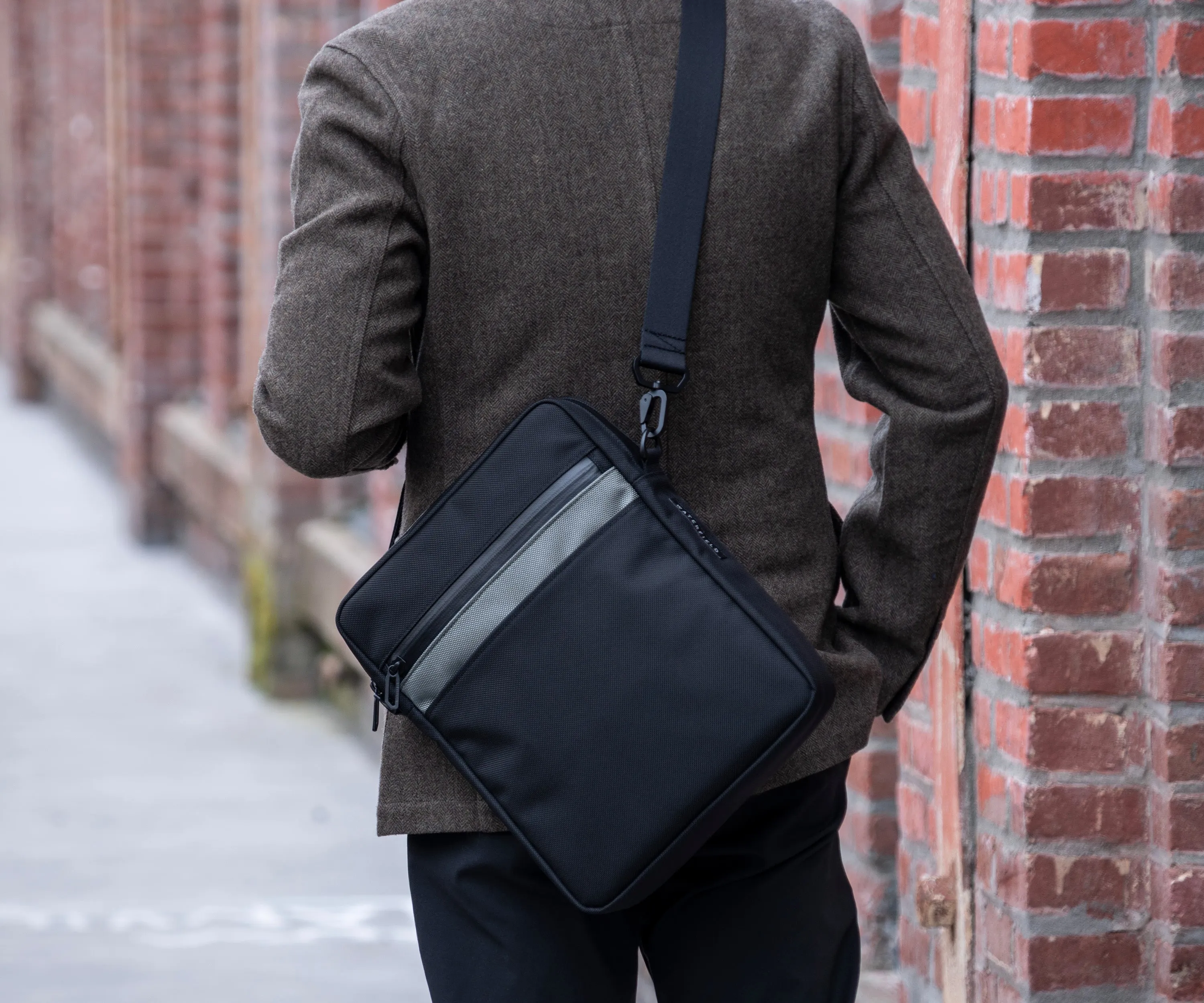 Essential Crossbody