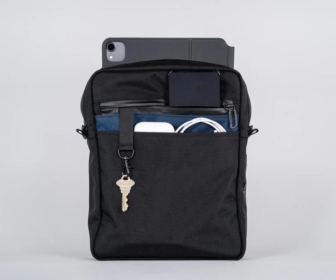 Essential Crossbody