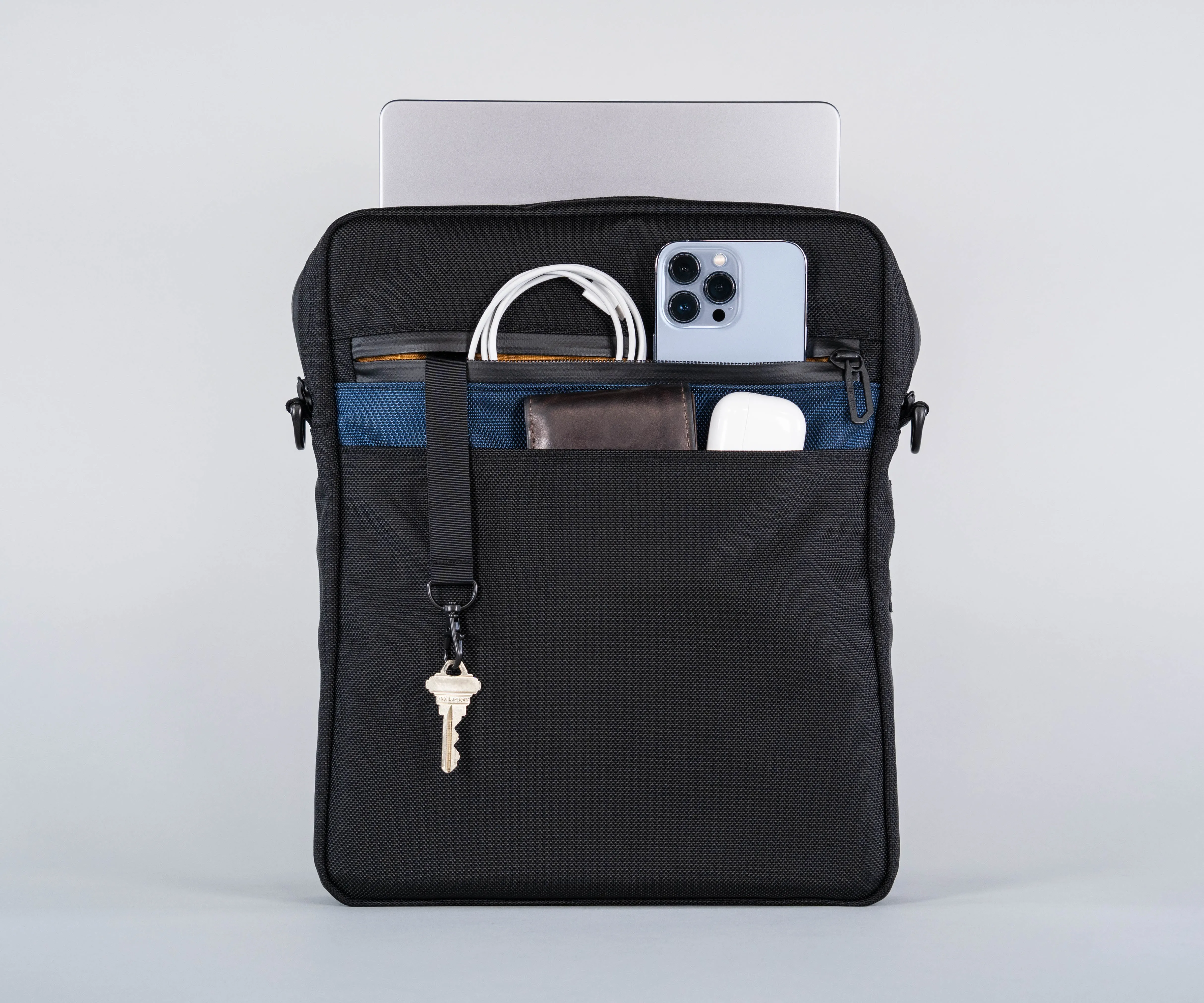Essential Crossbody