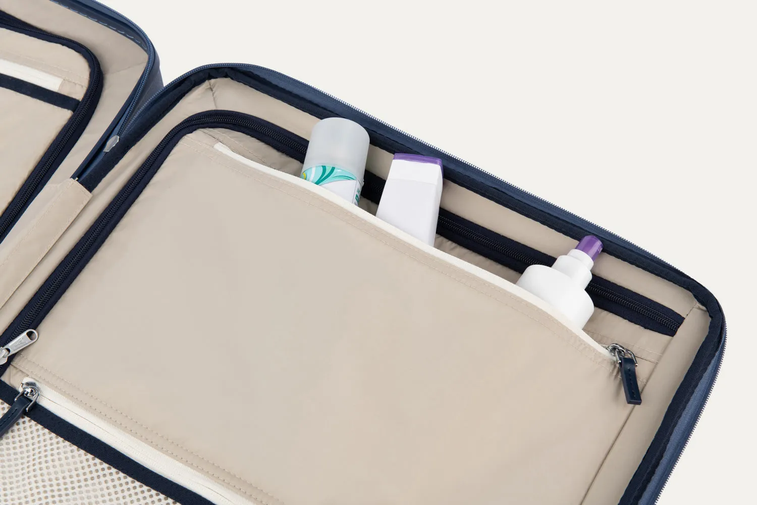 Platinum® Elite Medium Check-In Hardside Spinner