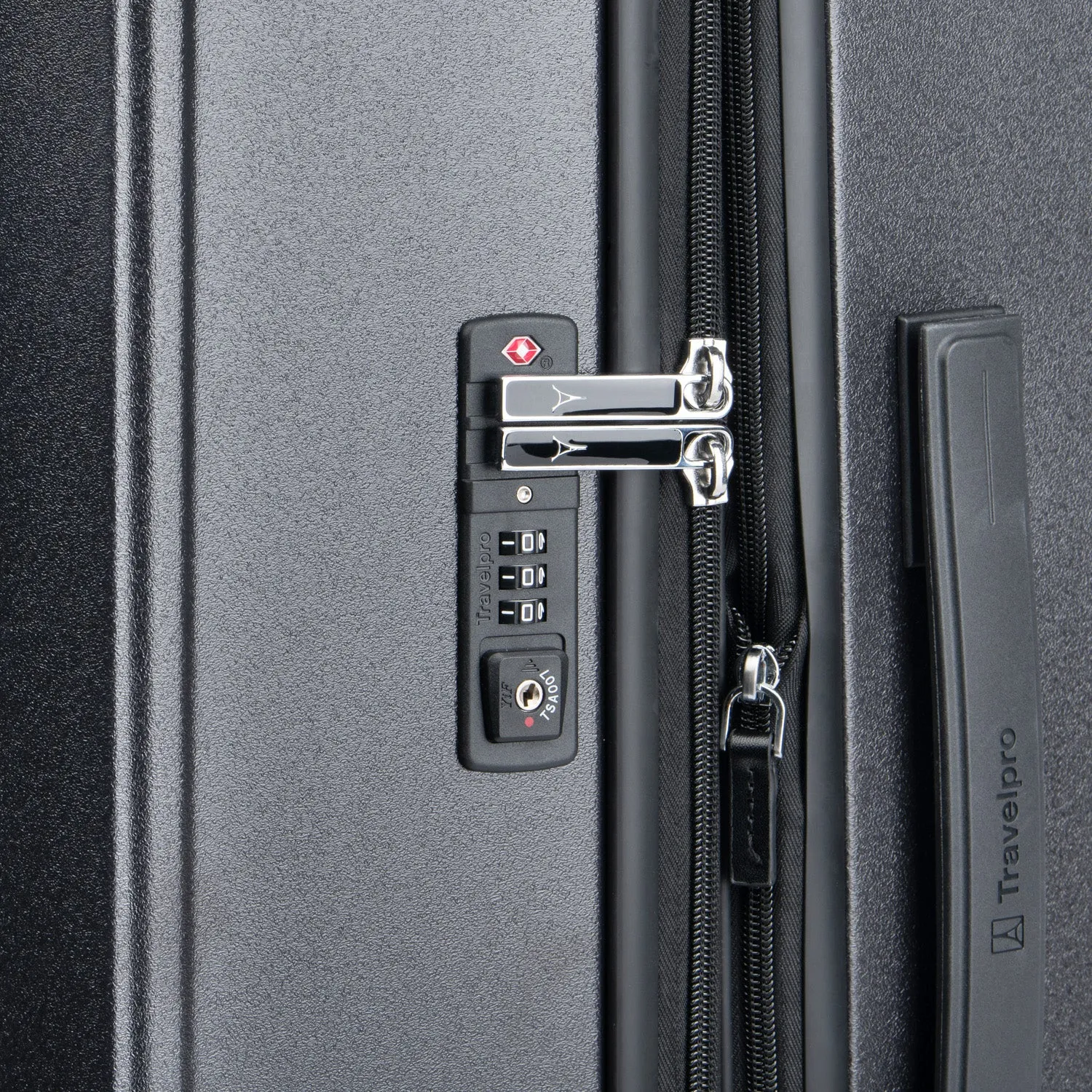 Platinum® Elite Medium Check-In Hardside Spinner