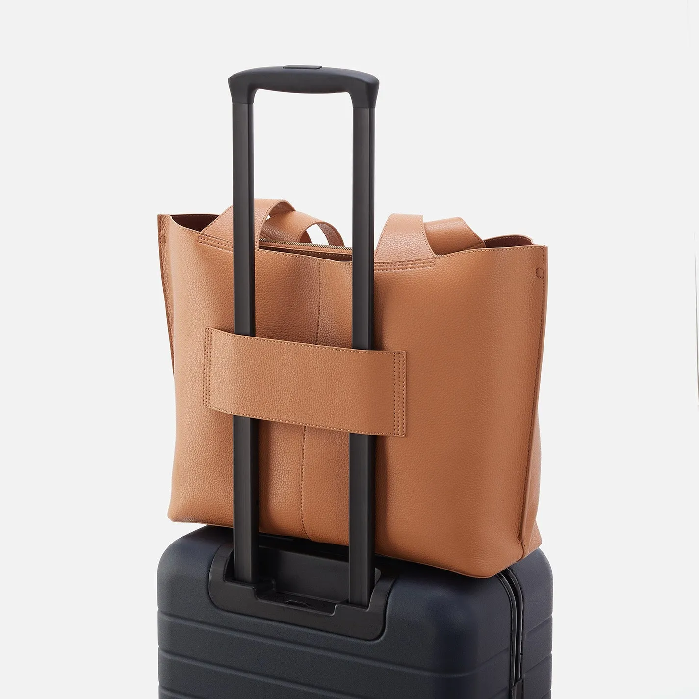 Vida Large Tote In Micro Pebbled Leather - Biscuit