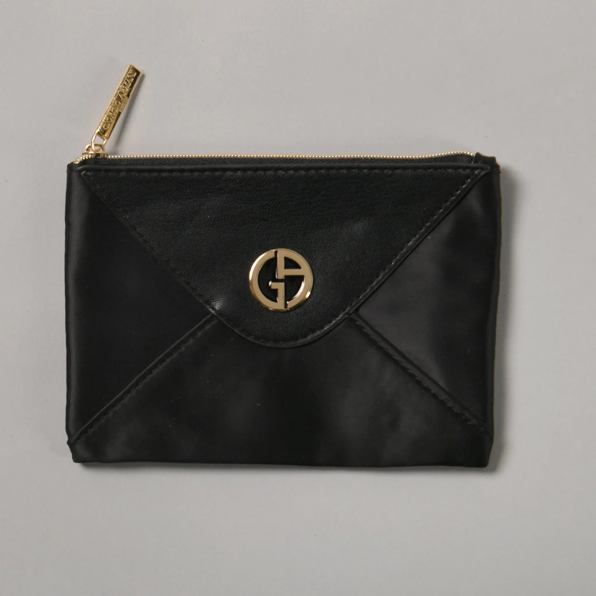 Zipper Clutch